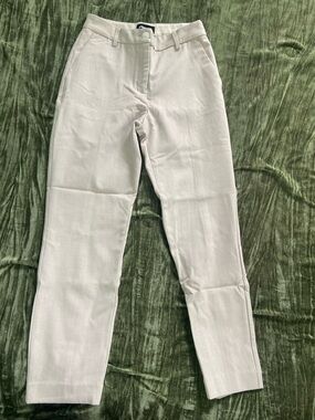 Express Woman’s Chinos in Light Taupe